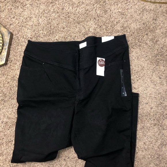 Lame Bryant Signature Fit Jegging NWT - Picture 1 of 4
